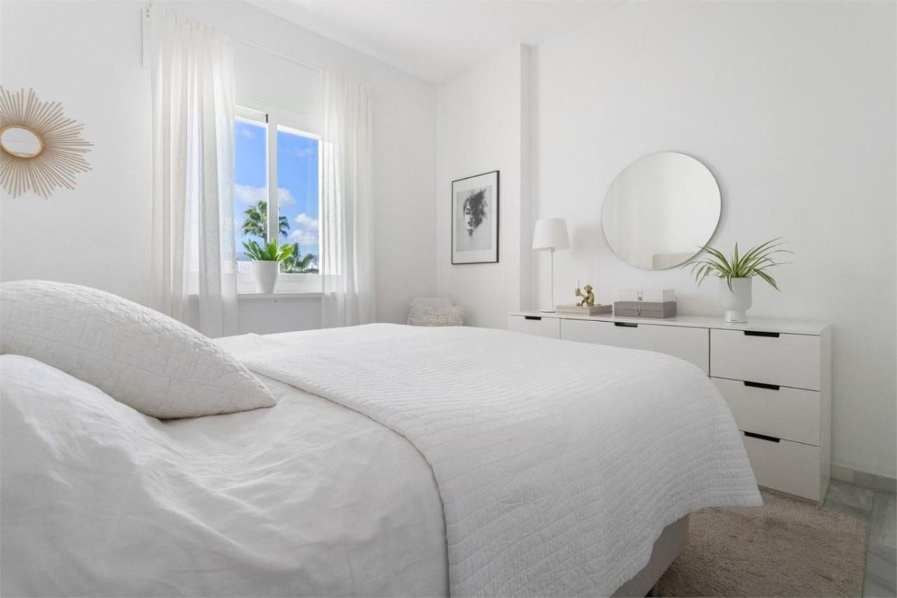 Scandinavian Style Apartment With Amazing Sea Views And South West Facing Sunny Terrace In Miraflores Walking Distance To The Beach! Màlaga Exteriér fotografie